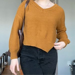 Lucky Brand V-Neck burnt orange slightly cropped sweater, size S